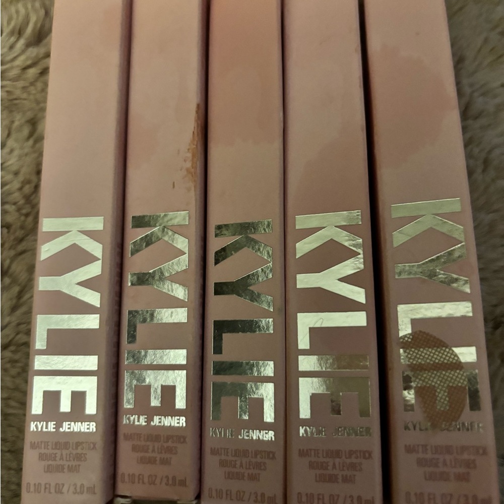 Kylie lip color. Colors too bold and dark for me.